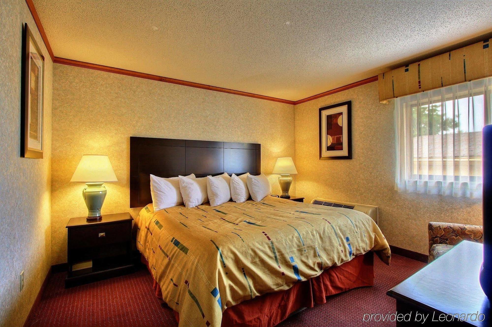 Days Inn & Suites By Wyndham Madison Heights Mi Pokój zdjęcie